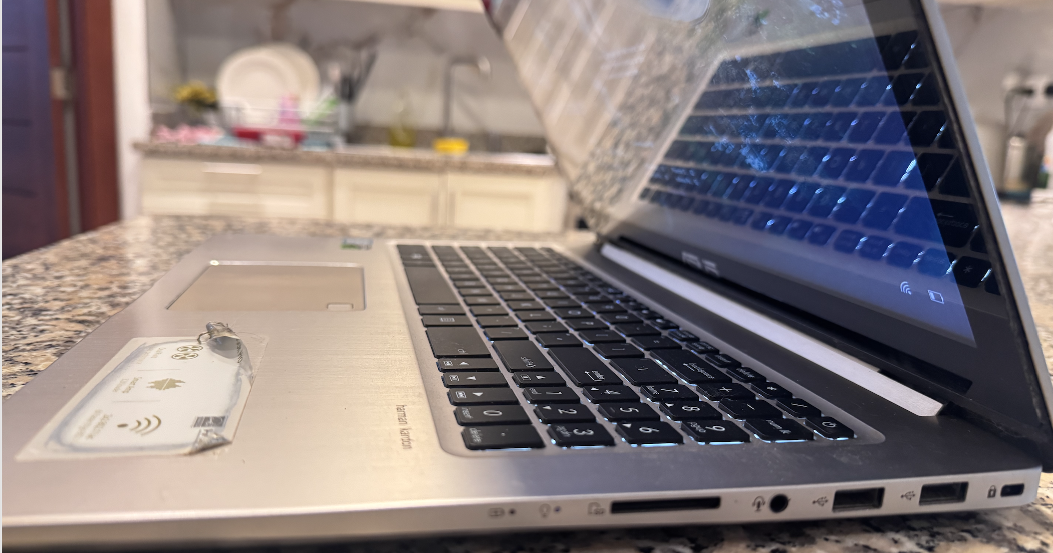 computadoras y laptops - Laptop Asus VivoBook Pro 15 1