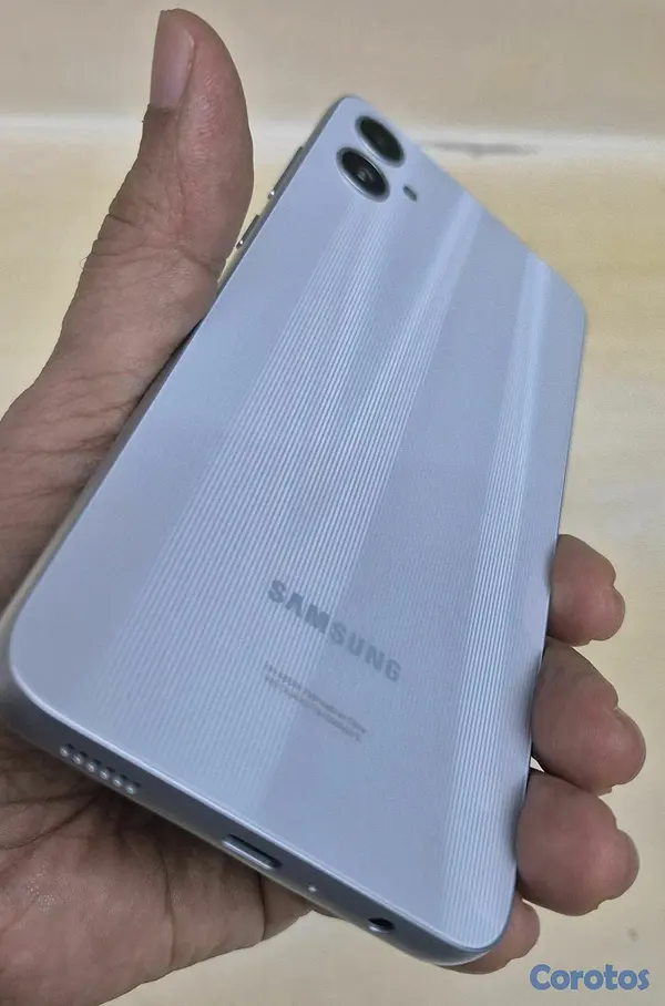celulares y tabletas - Samsung Galaxy A05 64GB Plateado NUEVO Claro RD$5,400 NEGOCIABLE  10