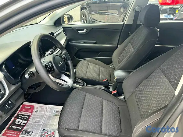 carros - Kia Rio S 2022 tipo hatchback 865,000 8