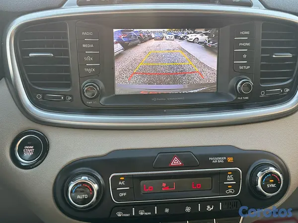 jeepetas y camionetas - Kia Sorento EX 2019  8