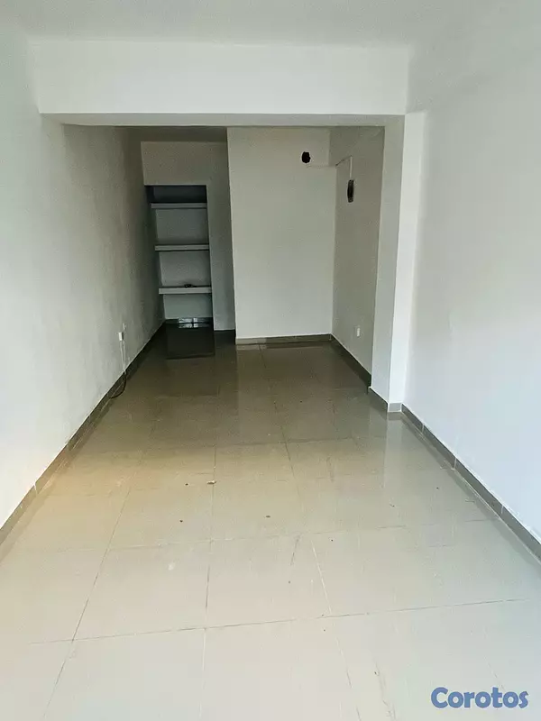 oficinas y locales comerciales - Alquilo Local Comercial  3