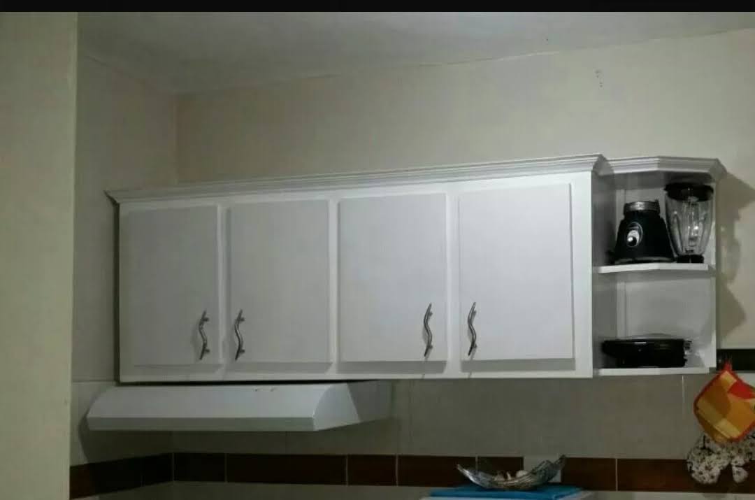 muebles y colchones - Gabinete con esquinero  0