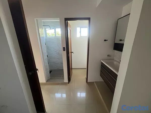 apartamentos - Mirador Sur, ubicación estratégica, completamente Remodelado, mucha iluminación 9
