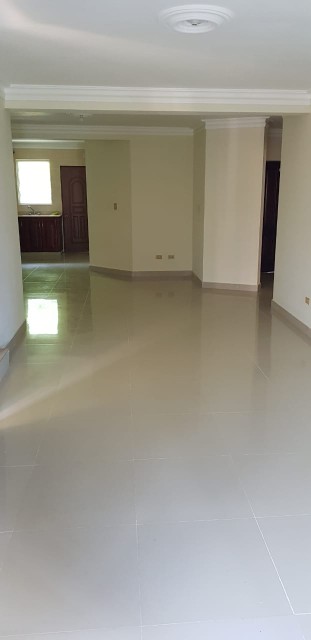 apartamentos - VENDO APARTAMENTO EN LA BEISBOLISTA PRÓXIMO A LA PROLONGACIÓN 27 4