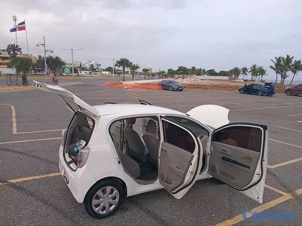 carros - Daihatsu Mira 2015 automático . 2