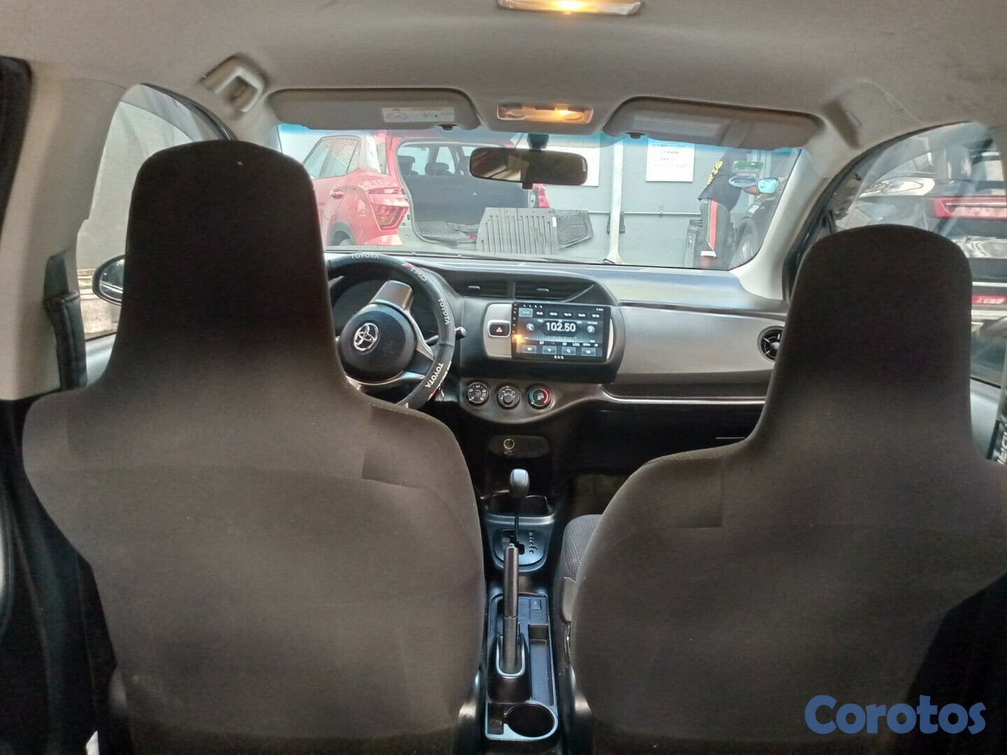 carros - Toyota Vitz 2017  4