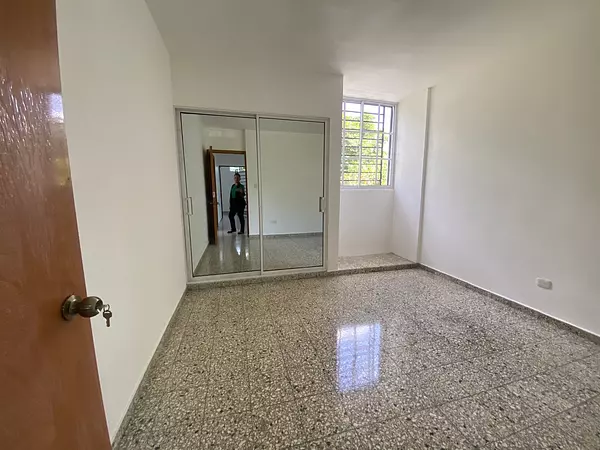 casas - Vendo casa prox. Av. Independencia 5