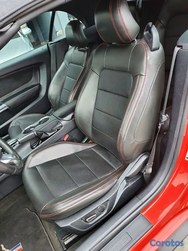 carros - Ford Mustang Convertible V6 año 2015 7
