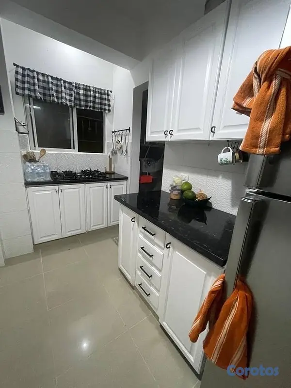 apartamentos - Apartamento primer nivel con terraza en Los Restauradores  3
