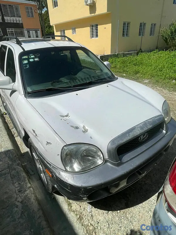 jeepetas y camionetas - Hyundai santa fe 2004 negociable  4