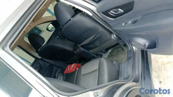 jeepetas y camionetas - Nissan Rogue 2018 AWD 4