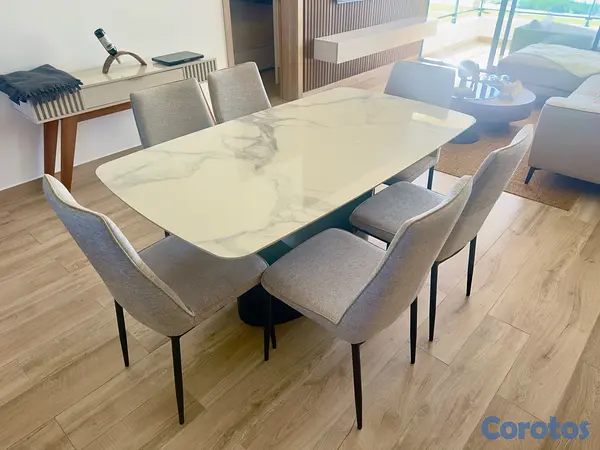 muebles y colchones - Mesa de comedor de mármol con 6 sillas – Excelente condición 2