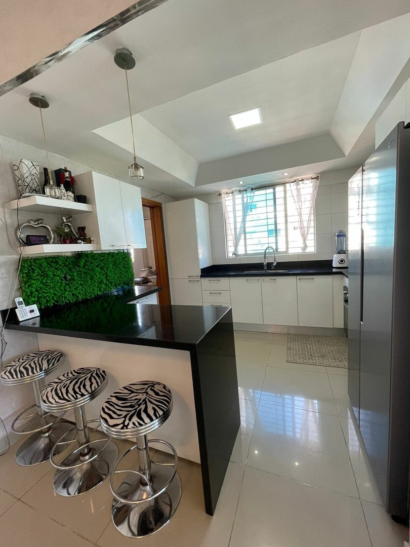 apartamentos - Excelente Apartamento en Venta en El vergel

195 Mts en Total
3 Hab
US. 250,000  4