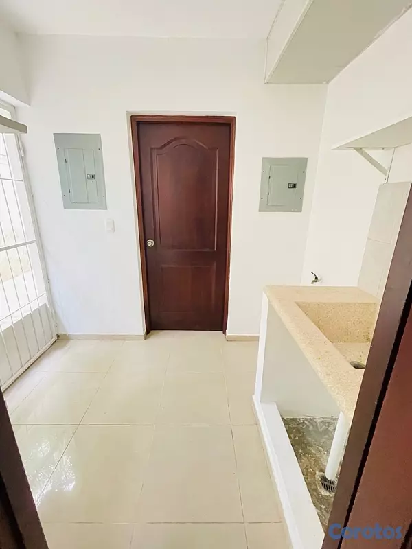 apartamentos - Apartamento en 1er nivel, próximo a la Av. Máximo Gómez, Gascue. 13