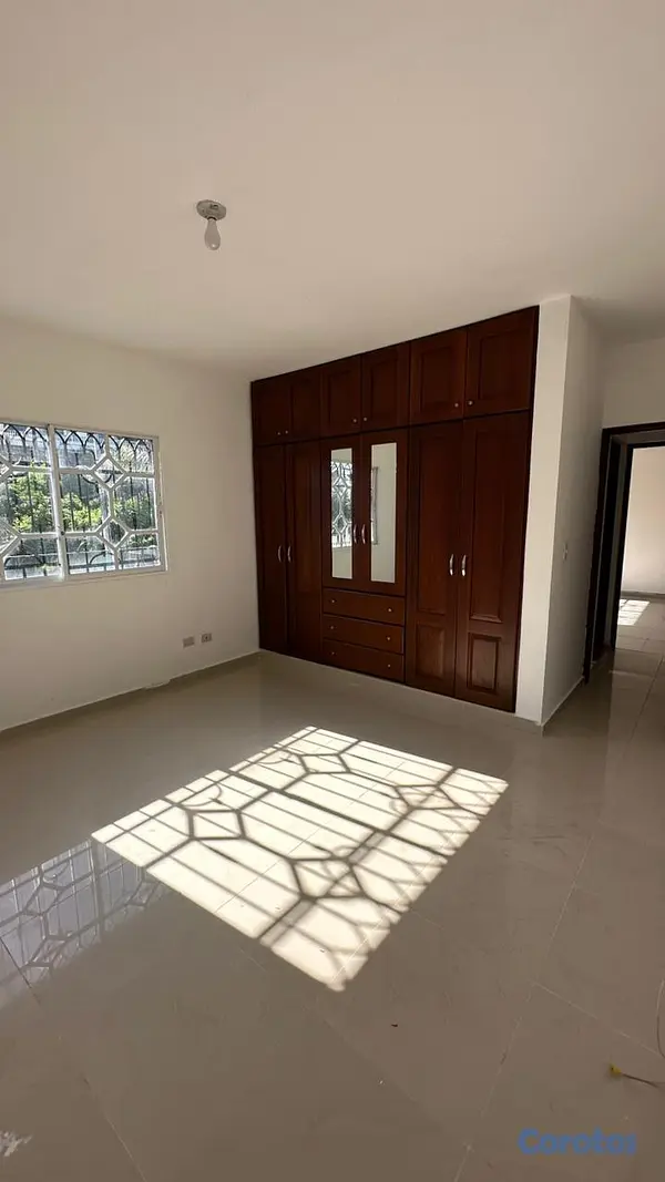 casas - CASA DE RENTA EN SEGUNDO NIVEL PARTE ALTA DE LA CI 5