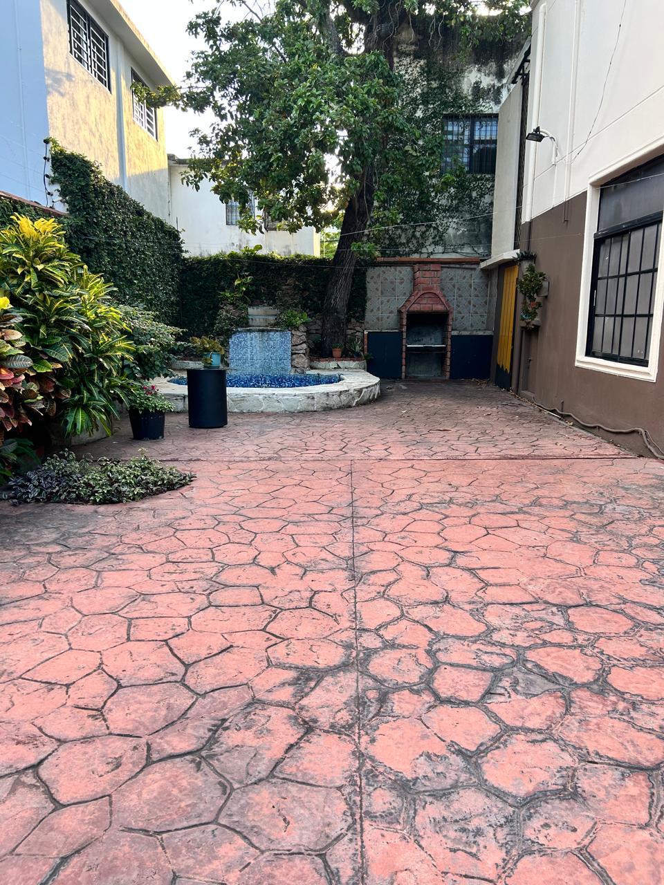 casas - Vendo casa en Av. Independencia  0
