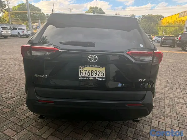jeepetas y camionetas - Toyota rav4 2020 xle clean carfax  5