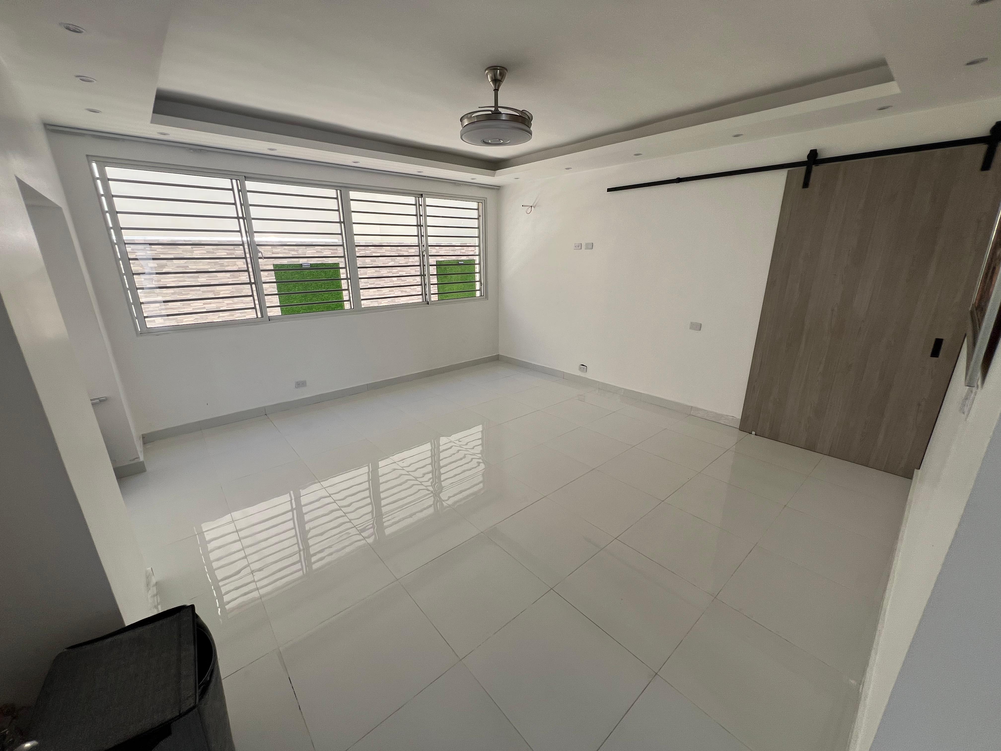 casas - Casa de 2 niveles en venta en Altos De Arroyo Hond 2