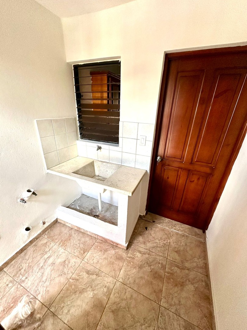 apartamentos - 📍 Los Restauradores 

Apartamento clásico .140 mts .
3HAB
Nivel 4
USD$143,000 6