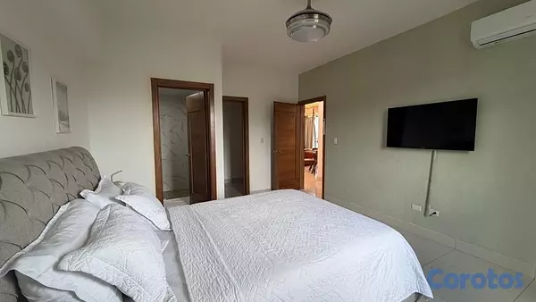 apartamentos - vendo independencia klm 7 tercer nivel tres habitaciones 2.5 baños parqueo balc 10