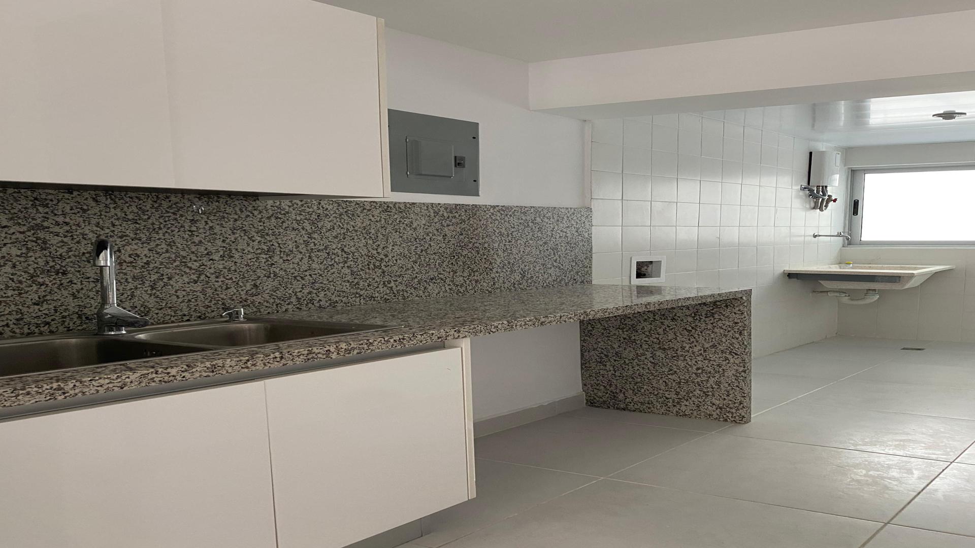 apartamentos - Apartamento en venta en Evaristo Morales – 2 habitaciones y terraza privada 3
