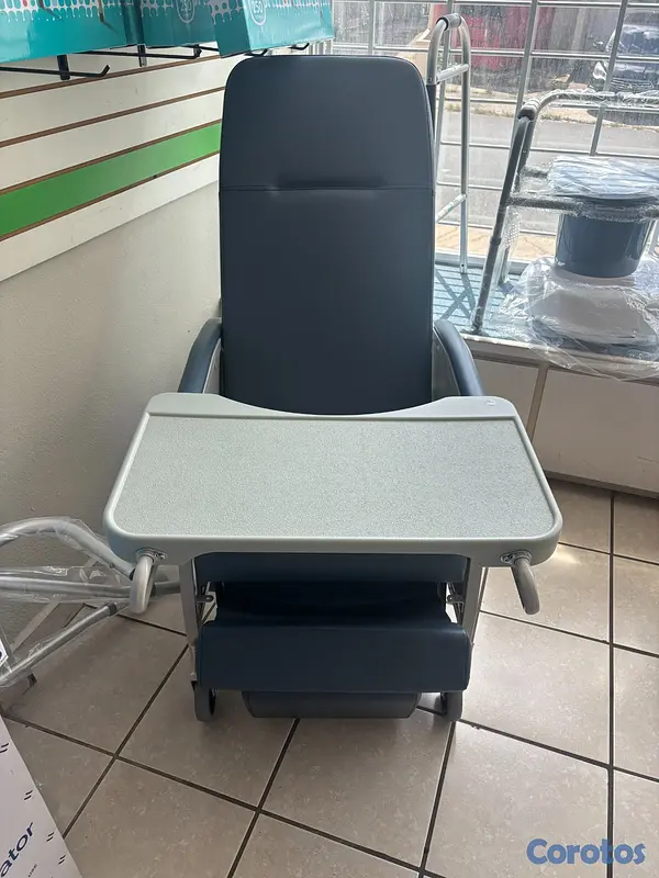 Salud y Equipamiento Médico - sillon reclinable con poco uso, para envejecientes 3