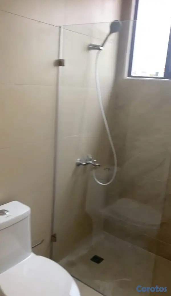 apartamentos - Venta de Apartamento Nuevo en Bella Vista, 5to piso. 
 6