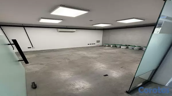 oficinas y locales comerciales - Alquilo Local Comercial  1,000 mts de terreno con 600 mts construcción 4