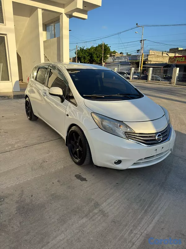 carros - Vendo Nissan Note 2014 en excelentes condiciones  2