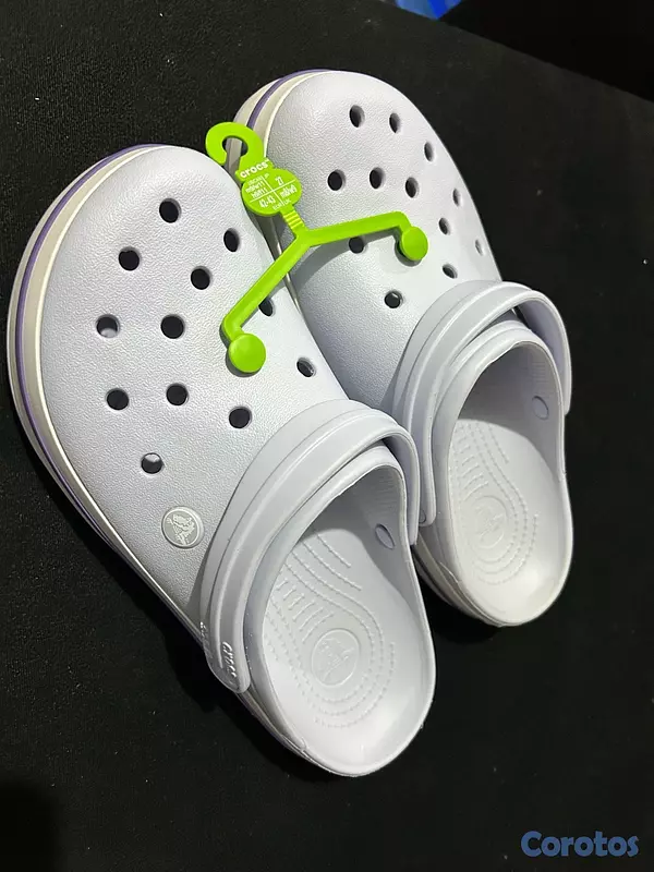 zapatos unisex - Crocs Originales- Moradas.  3