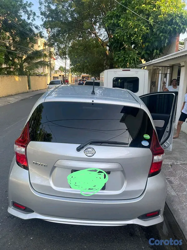 carros - VENDO UN NISSAN NOTE 2018 DE OPORTUNIDAD  5