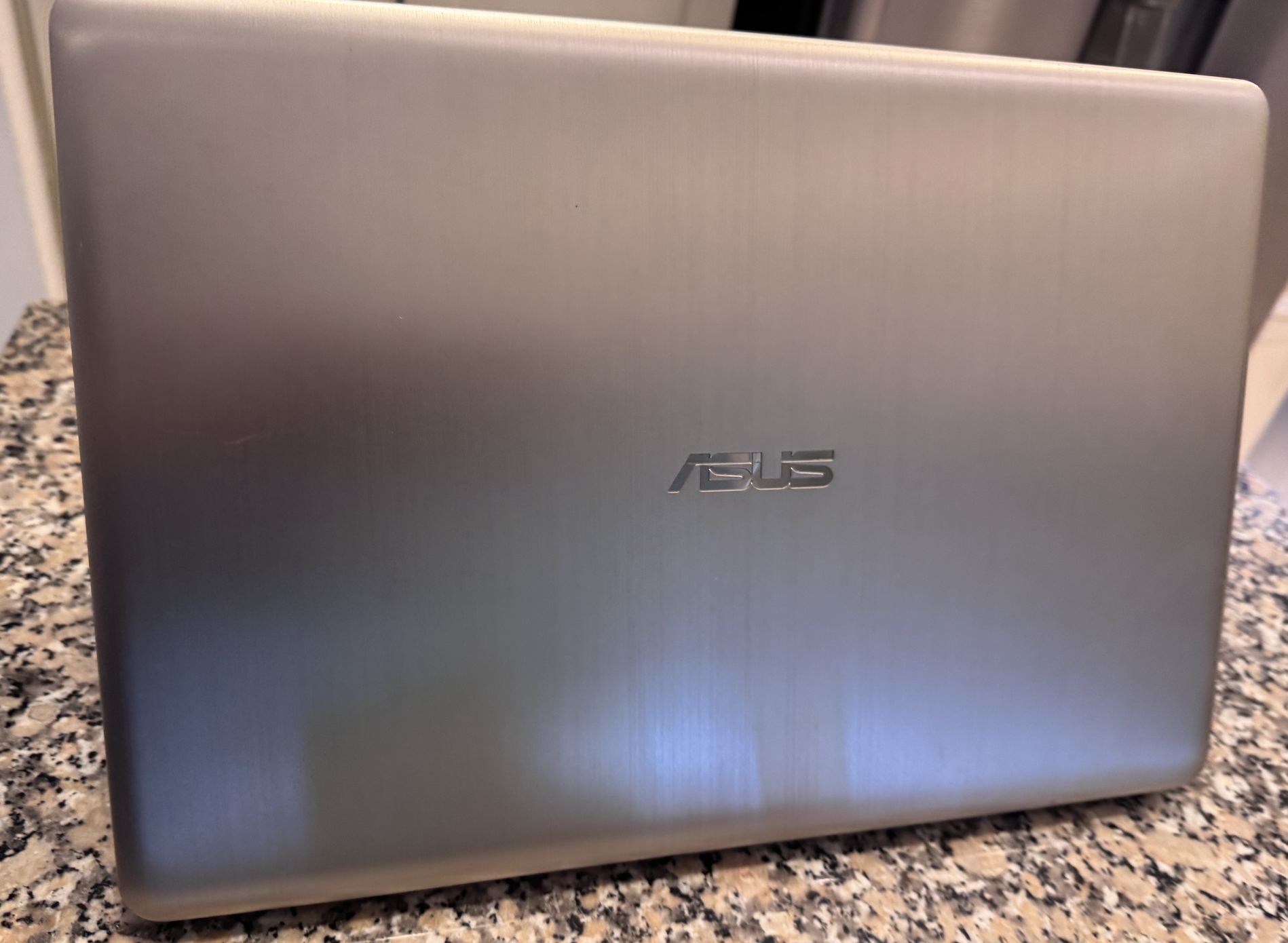 computadoras y laptops - Laptop Asus VivoBook Pro 15 2