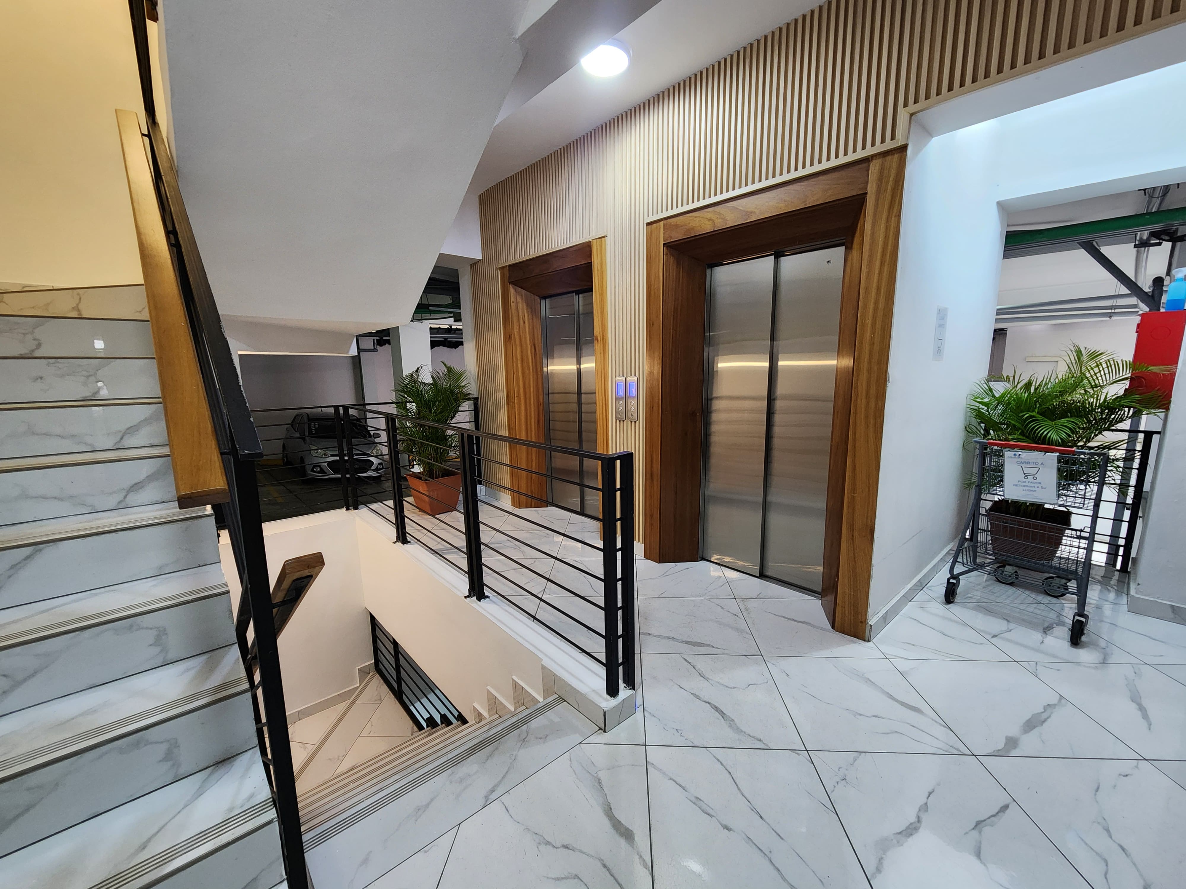 apartamentos - Vendo amplio apartamento en El Millón con área Soc 8