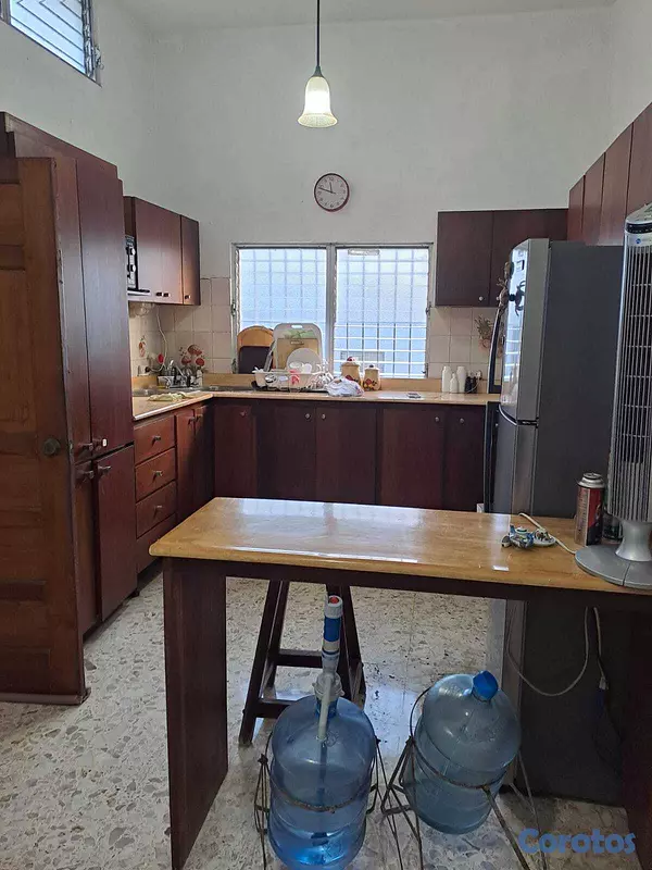 solares y terrenos - VENDO SOLAR CASA PARA DEMOLER O VIVIRLA EN EL VERGEL, 539 Mts.2, A 1 ESQ. DE LA  7