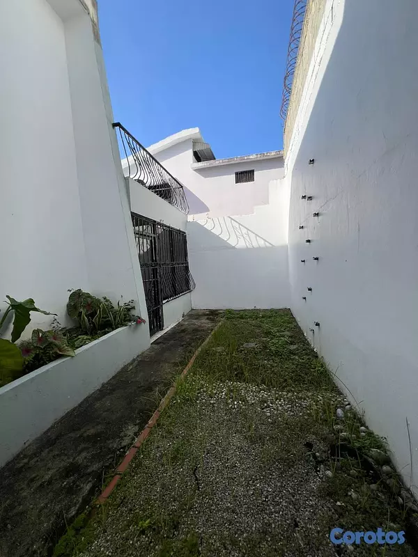 casas - Vendo Casa en Altos de Arroyo Hondo 2 y alquiler  10