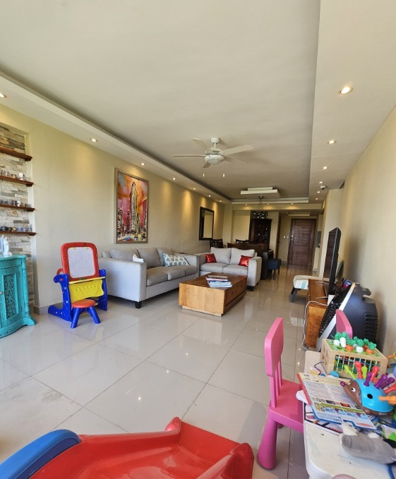 apartamentos - VENDO Piso 5 Con Ascensor En Viejo Arroyo Hondo  1