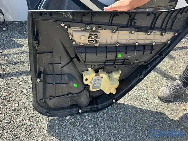repuestos - Las 4 puertas de Toyota corolla 2015 con sus covers.  14
