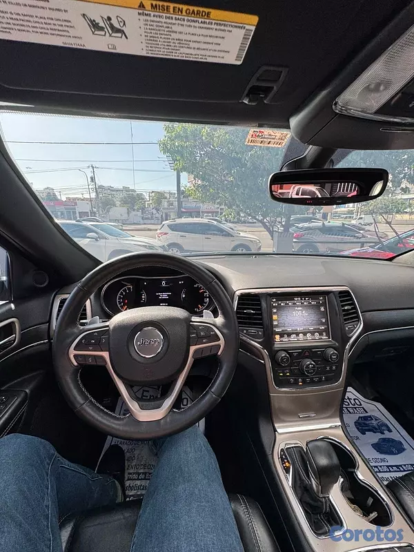 jeepetas y camionetas - Jeep Grand Cherokee Limited 2017 10
