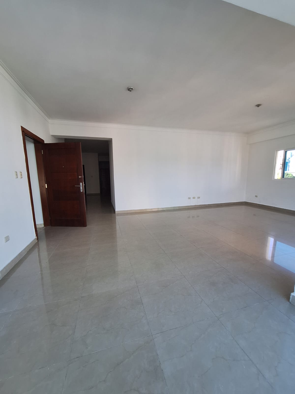 apartamentos - Rento Apartamento Sin Amueblar Ascensor Planta 3