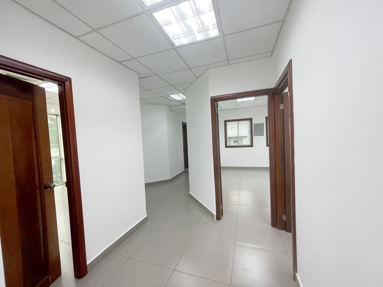 oficinas y locales comerciales - Alquiler local en la esperilla 2