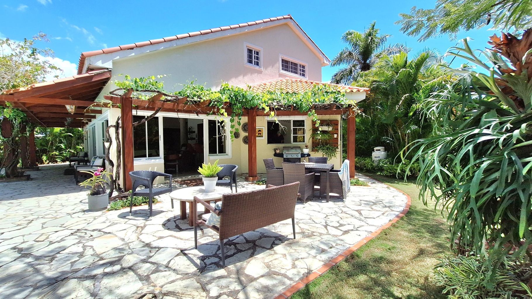 casas vacacionales y villas - Villa en Metro Country Club Amueblada  3