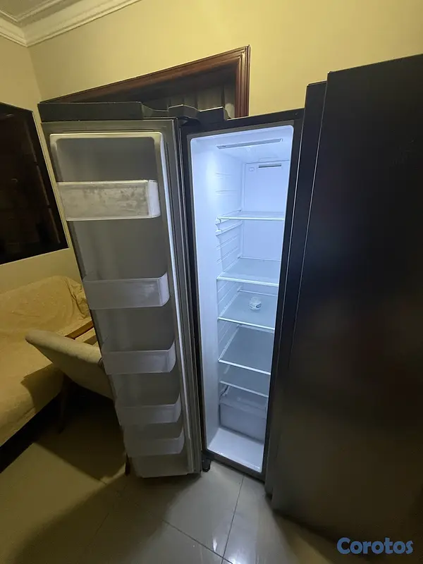 electrodomesticos - Nevera Samsung 28pulgadas 

Buenas condiciones 
Buen espacio  5