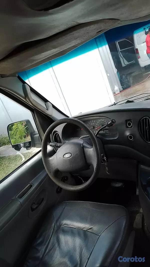 camiones y vehiculos pesados - Ford cargo blanca en venta 5