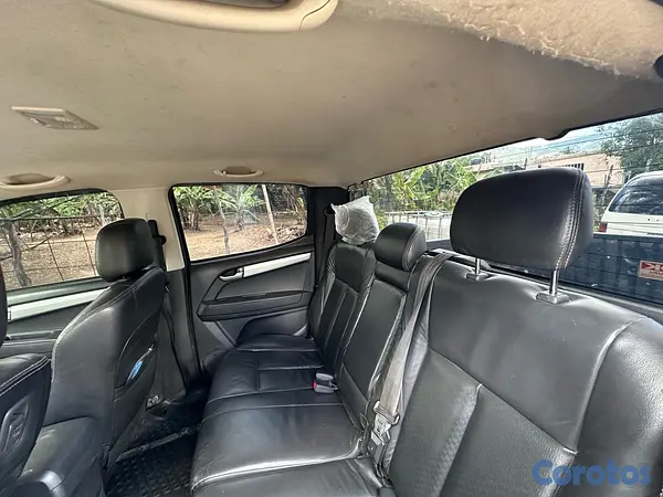 jeepetas y camionetas - Está en excelentes condiciones. 14