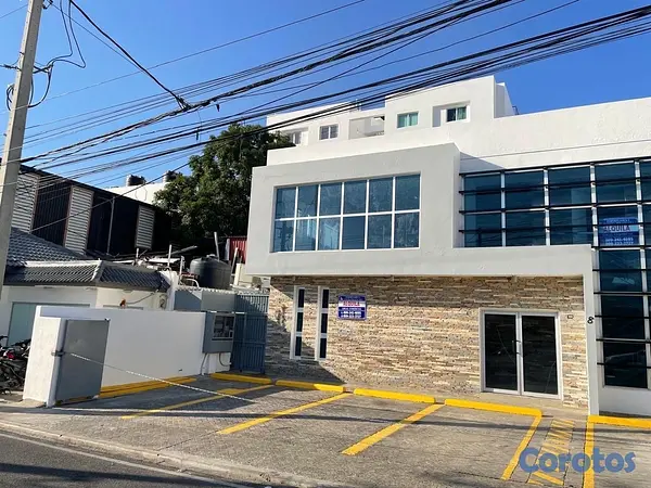 oficinas y locales comerciales - Edificio Comercial en Renta. En los jardines.  2