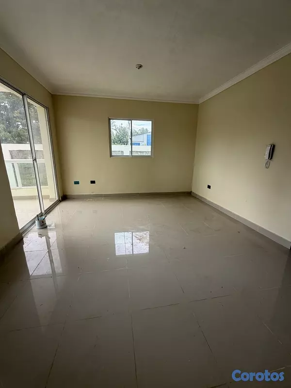 apartamentos - venta de apartamento primer piso con patio en la autopista de san isidro  8