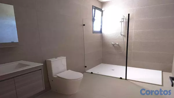 casas vacacionales y villas - En Venta Villa en Punta cana Village de 4 habitaciones 8