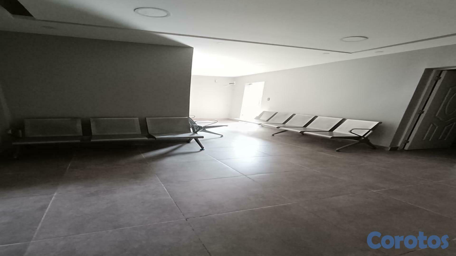 oficinas y locales comerciales - Local para Consultorios en Venta de 165.84 mt2 en edificio Profesiona. 10