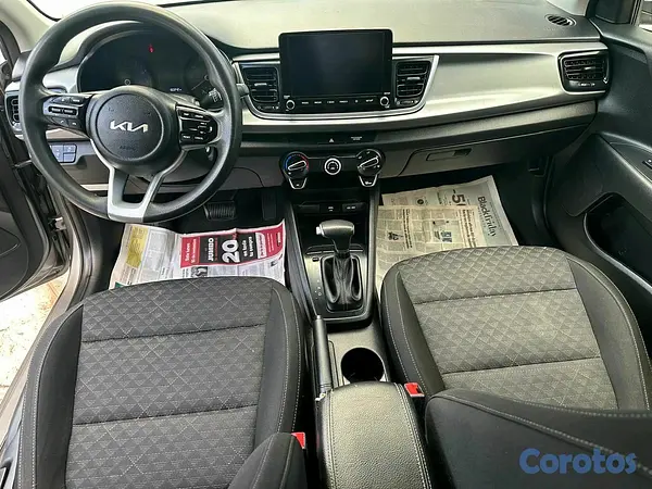 carros - Kia Rio S 2022 tipo hatchback 865,000 10