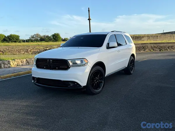 jeepetas y camionetas - Dodge Durango 2014 poco uso inicial 300,000 2